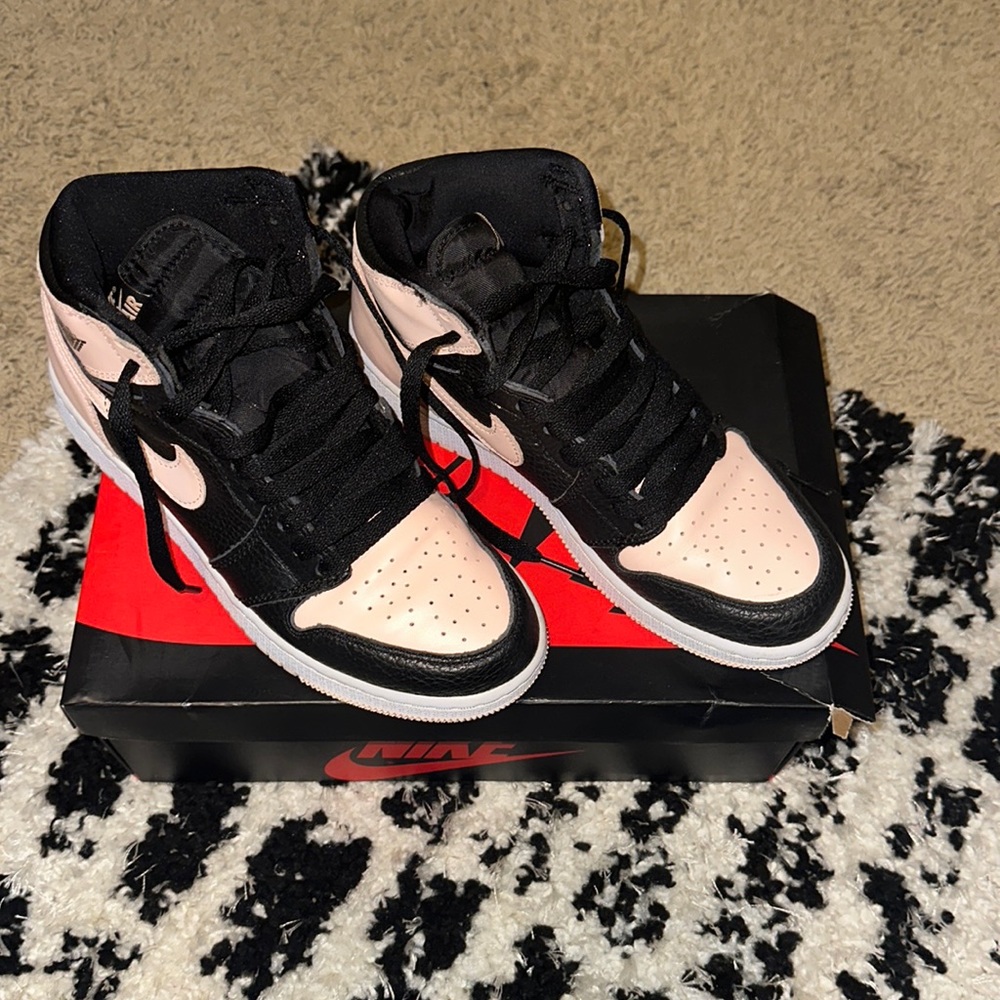 Jordan 1 Crimson, 5.5 Y